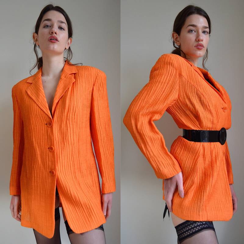 Designer Gianfranco Ferre Forma Orange Leicht Strukturierter Knopf Unten Anzug Jacke Made in Italy von FuturefriendlyFinds
