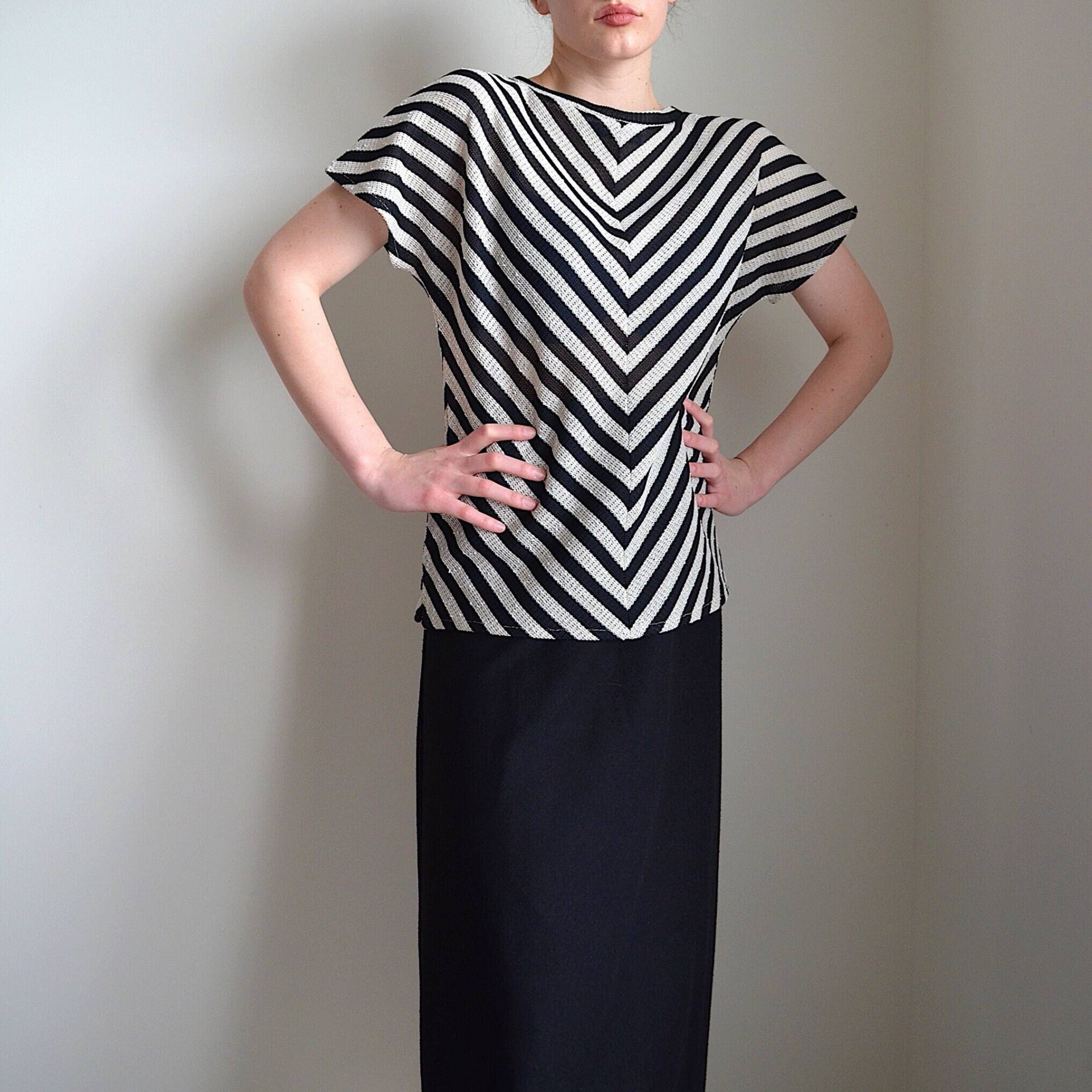 Vintage 70Er Jahre Schwarz Weiß Bluse Und Midi Rock Set Aus Pablo Collection Vintage 70Er Jahre Schwarz Weiß Bluse Und Midi Rock Set Aus Pablo Collection von FuturefriendlyFinds