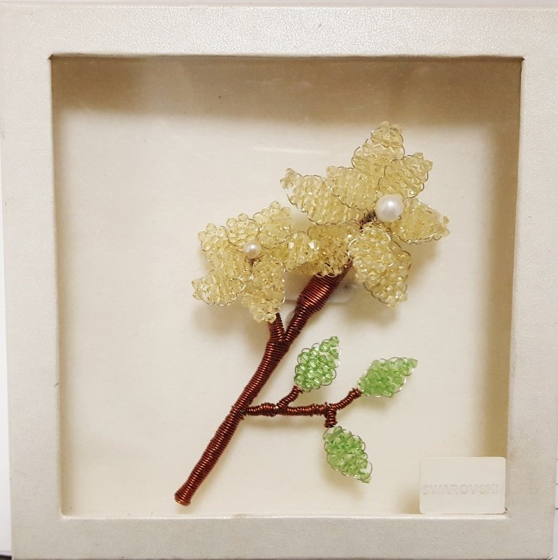 Jahrgang Selbstgemachten Gelbe Blumenbrosche Mit Swarovskiperlen in Box V226 von Futuryo