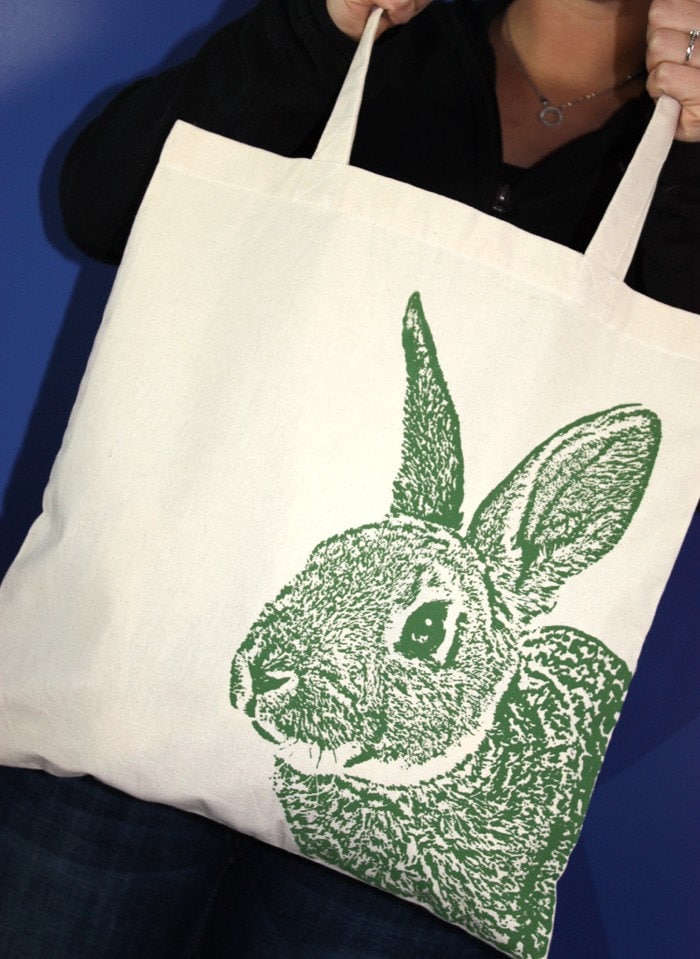 Hase Tote Bag, Stricktasche Mit Siebdruck Aus Baumwolle in Moosgrüner Tinte von FuzzyMug