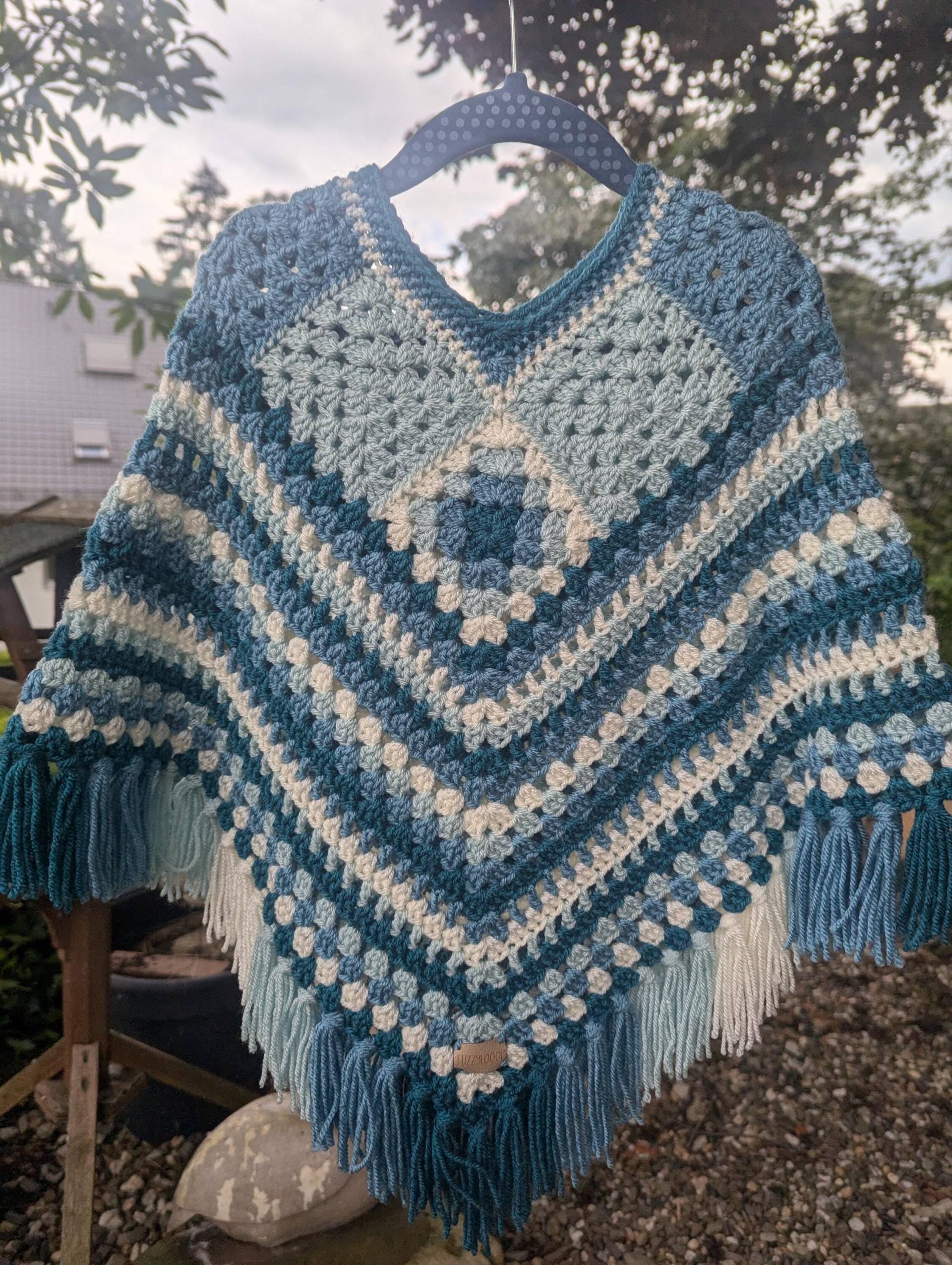 Kinderponcho 2-4 Jahre, Poncho Gehäkelt, Boho Kinderponcho 2-4 Jahre, Poncho Gehäkelt, Boho von Fuzzylooop