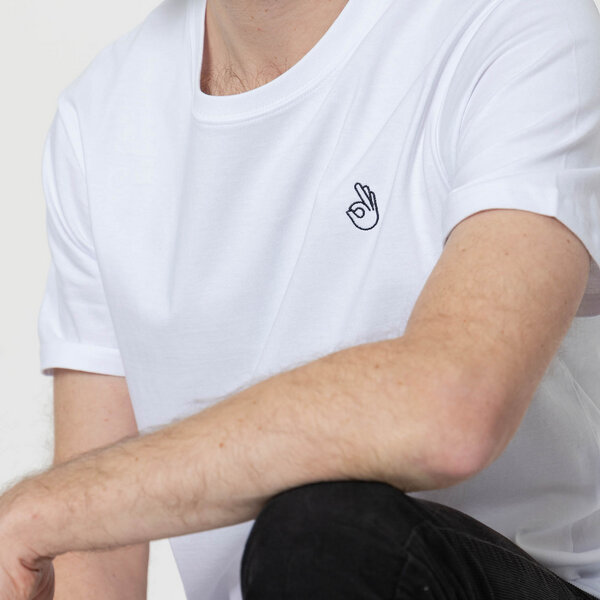 Fyngers Unisex T-Shirt aus Biobaumwolle - Modell OK mit gestickter Veredelung von Fyngers