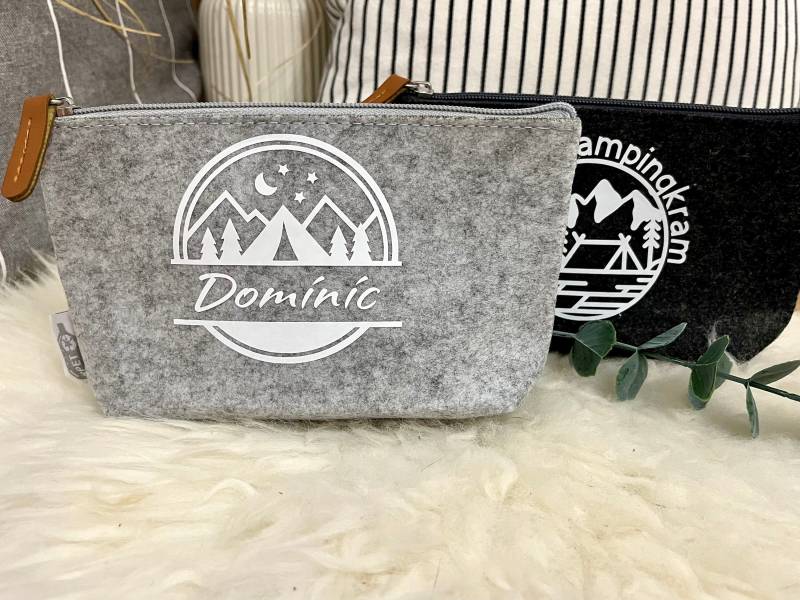Kosmetiktäschchen Kosmetiktasche Camping Campingkram Camper Mäppchen Tasche Campingtasche Geschenk Filz Filztasche Rpet Geburtstag Kosmetiktäschchen Kosmetiktasche Camping Campingkram Camper Mäppchen Tasche Campingtasche Geschenk Filz Filztasche Rpet Geburtstag von Fynomi