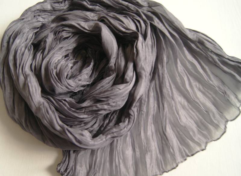 Crash-Seidenschal- Grau Uni - Ausgangsgröße Ca.90x180cm von GABIKII