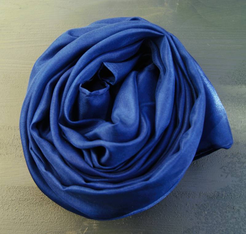 G R Ö S E N W A H L - Seidenschal Blau Uni in Vielen Größen G R Ö S E N W A H L - Seidenschal Blau Uni in Vielen Größen von GABIKII