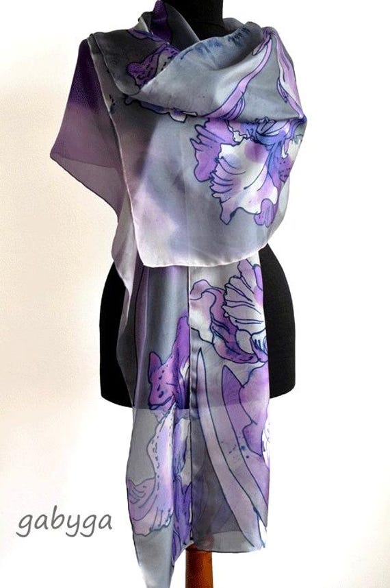 Handbemalter Seidenschal Mit Lila Orchideen, Luxus Long Wrap, Elegantes Geschenk Für Sie, Weihnachtsschal von GABYGA