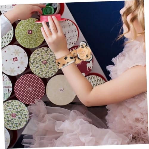 GALPADA 2 Stück Teiliges Plüsch Slap Armband mit Giraffen und Leopardenmotiv Weiches Hautfreundliches Kinderparty Langlebig Leicht als Geburtstagsdeko und Mitgebsel von GALPADA