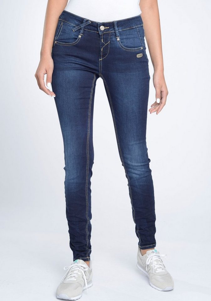 GANG Skinny-fit-Jeans 94Nele mit gekreuzten Gürtelschlaufen links vorne von GANG