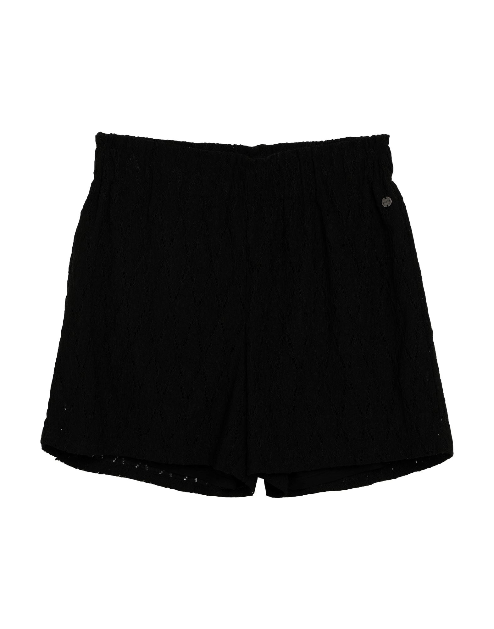 GARCIA Shorts & Bermudashorts Damen Schwarz von GARCIA