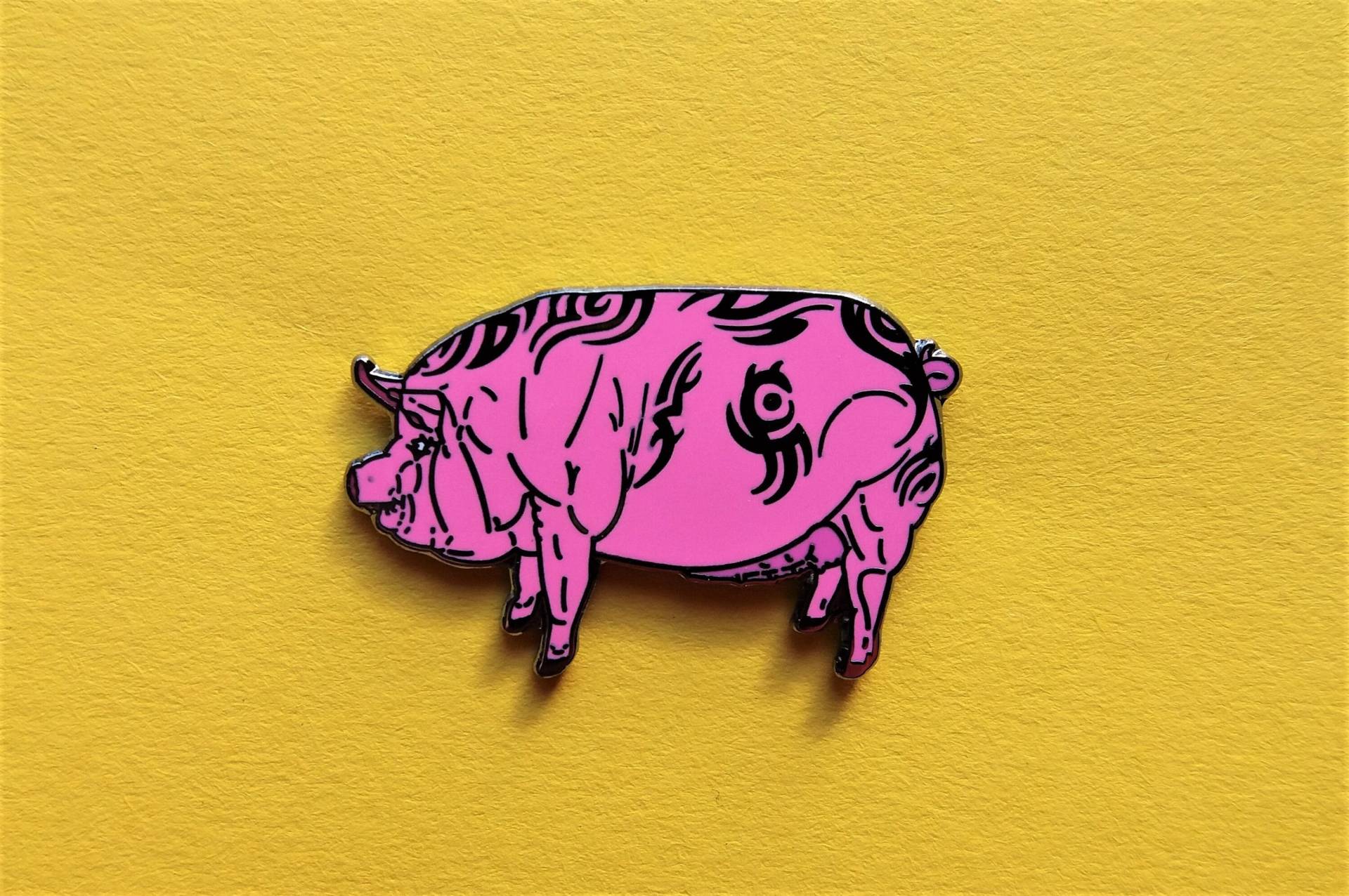 Pin Cerdo Tatuado von GASLANDPARK