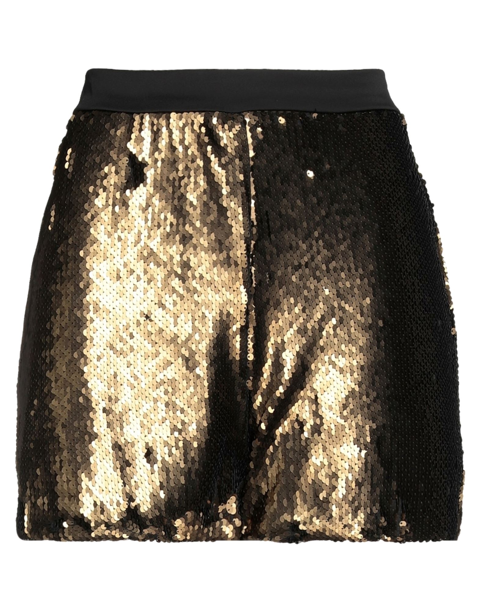 GAëLLE Paris Shorts & Bermudashorts Damen Gold von GAëLLE Paris