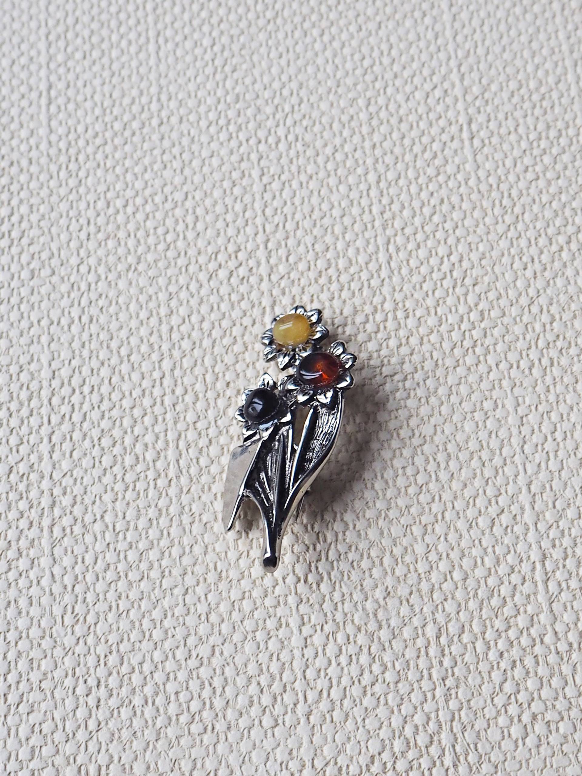 Bernstein Blumen Brosche Bernstein Blumen Brosche von GAmberjewellery