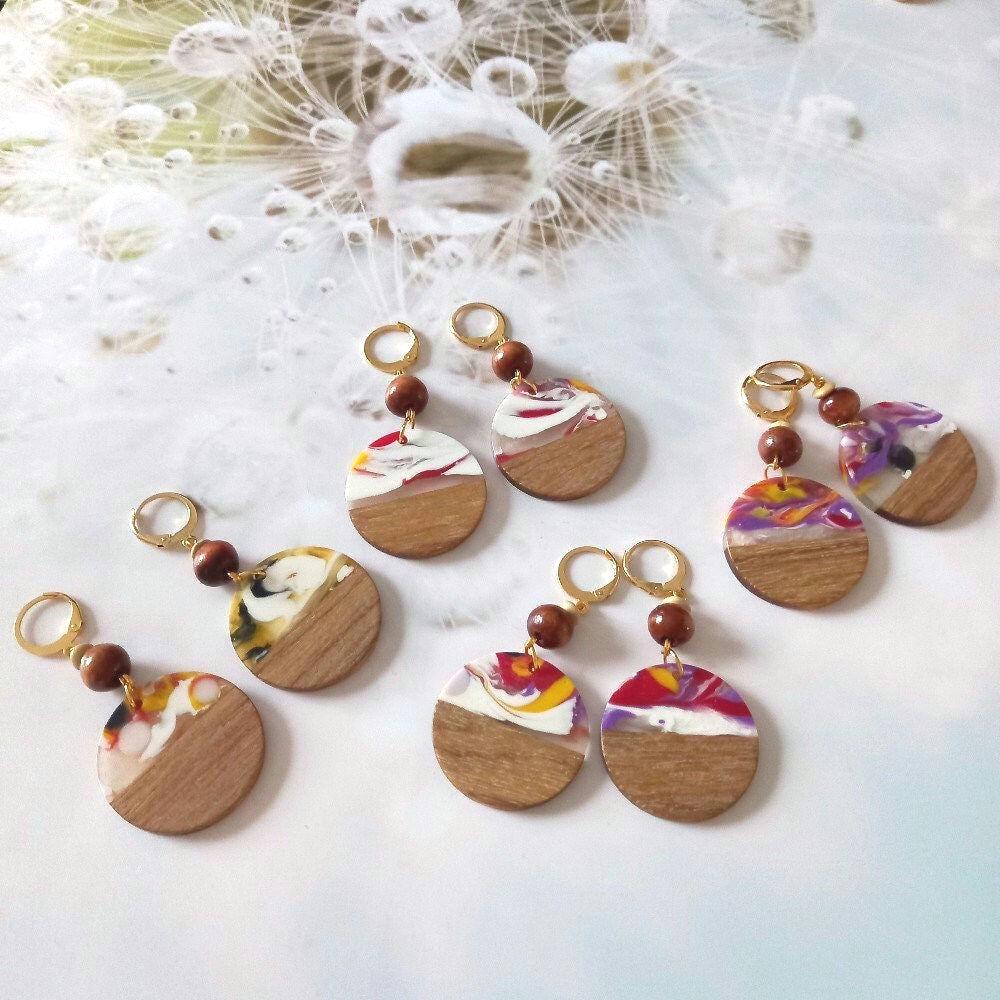 Holz Ohrringe Aus Walnussholz Und Harz Bunt Brisuren Gold Farben Walnuss Holzohrringe Schmuck Geschenk - Schenken von GArandooArts