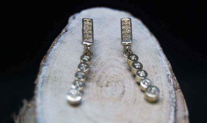 14K White Goldohrringe Mit Feinen Diamanten von GBJewelryStore