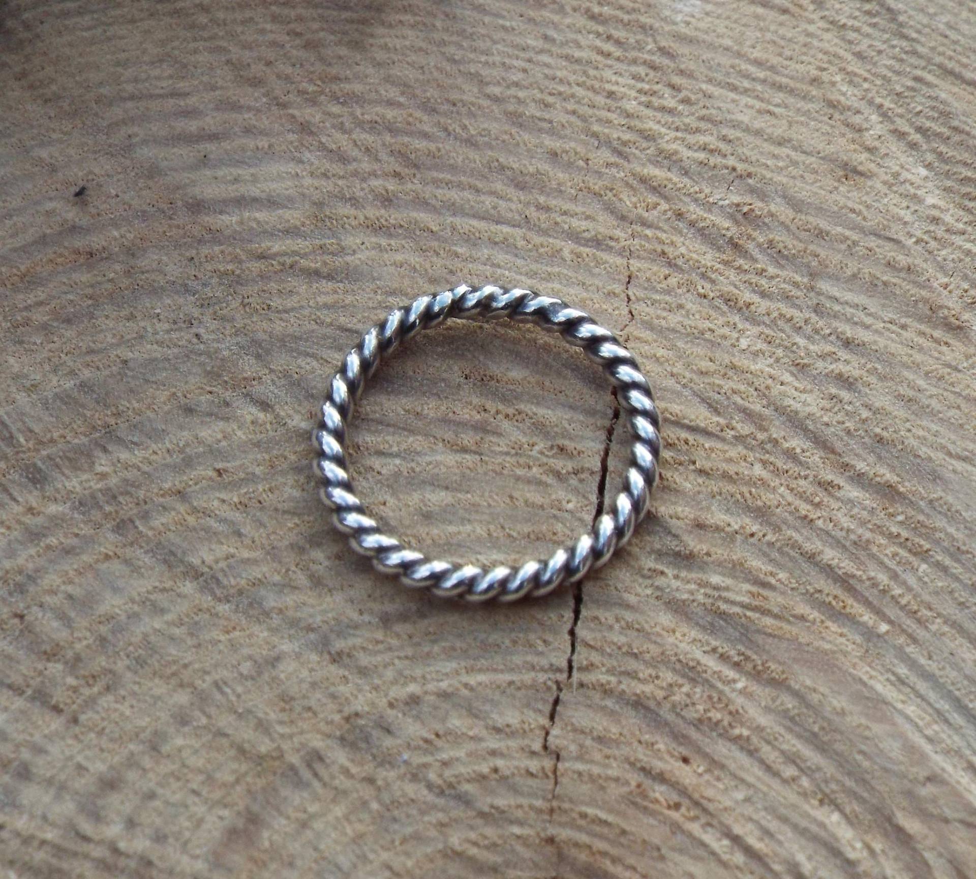 Stacking Ring, Sterling Silber Gedrehter Ring Stacking Ring, Sterling Silber Gedrehter Ring von GCSDesigns