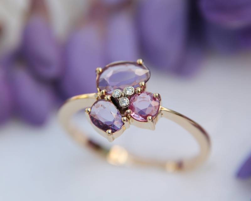 Verlobungsring Mit Rosa Saphir Und Diamant, Ring Aus 14 Karat Massivem Gold Verlobungsring Mit Rosa Saphir Und Diamant, Ring Aus 14 Karat Massivem Gold von GCunique