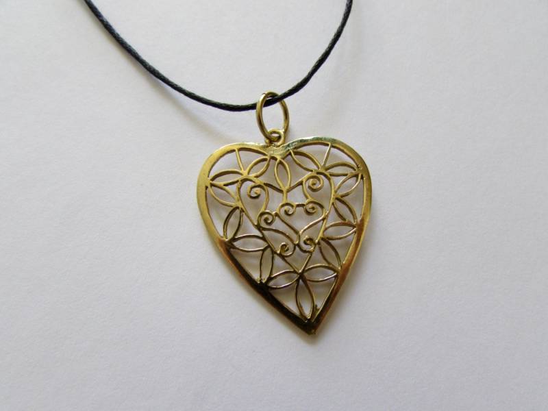 Filigrane Herz Anhänger Messing Auf Wachs Kordel Einstellbare Liebe Schmuck Freundschaft Geschenk Kostenlos Uk Versand + Tasche Box Ch1 von GECKOSPIRITUS