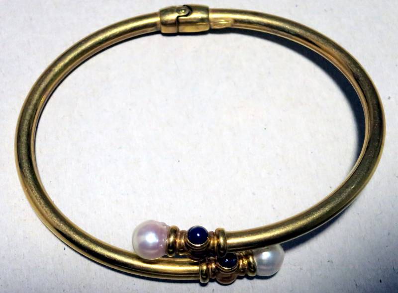 Damen 9Ct. Gold Armreif Set Mit Perlen & Saphiren Für Bis Zu A 18 cm Handgelenk von GEDALOVITCH