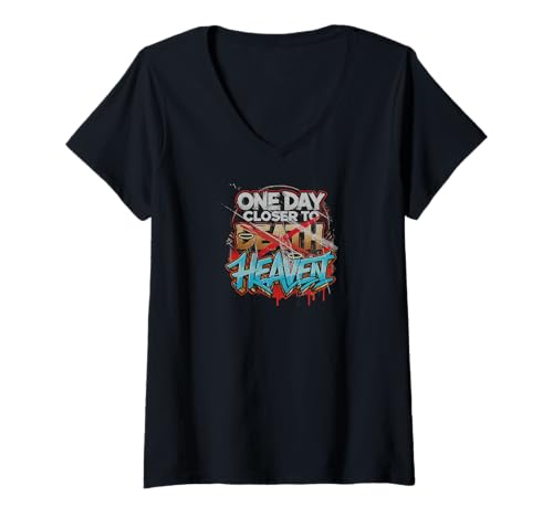 Damen Tod abgesagt — Der Himmel ist gebucht. Von Doom zu Divine Graphic T-Shirt mit V-Ausschnitt Damen Tod abgesagt — Der Himmel ist gebucht. Von Doom zu Divine Graphic T-Shirt mit V-Ausschnitt von GEM Wearable Art