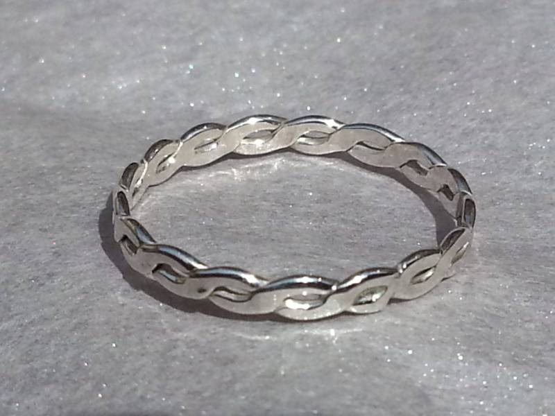 sterling Silber Seilring - Zierliches Geflochtenes Band | 2 Mm sterling Silber Seilring - Zierliches Geflochtenes Band | 2 Mm von GEMFOREST