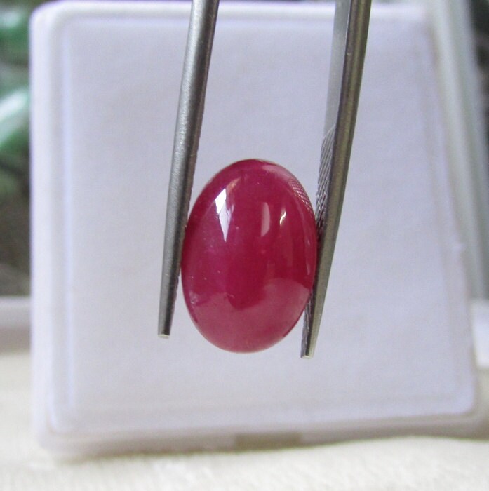 1 Stück 7x9 Mm Natur Rubin Cabochon Oval Mm Guter Bergkristall Durchscheinend Glanz Mit Zertifikat von GEMSONLY