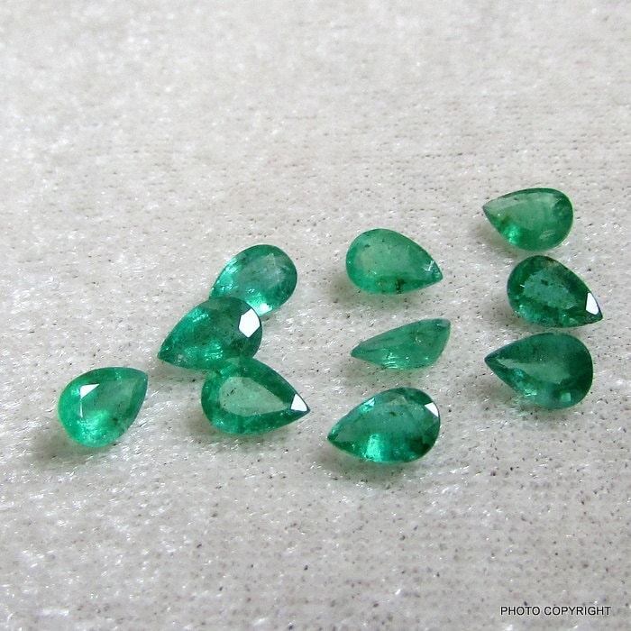 10 Stück Natürliche Smaragd Birnenform 6 X 4 Mm Schliffstein Echter Satte Farbe Grüner Birne Facettiert Angenehm von GEMSONLY