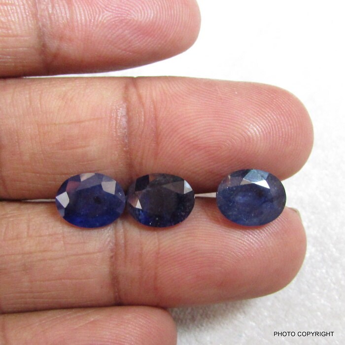 10Cts Blue Saphire 8 X 10 Mm 3stk Oval Schöne Qualität Saphir Facettierter Blauer Mm Behandlung Sapphire Gutes Angebot von GEMSONLY