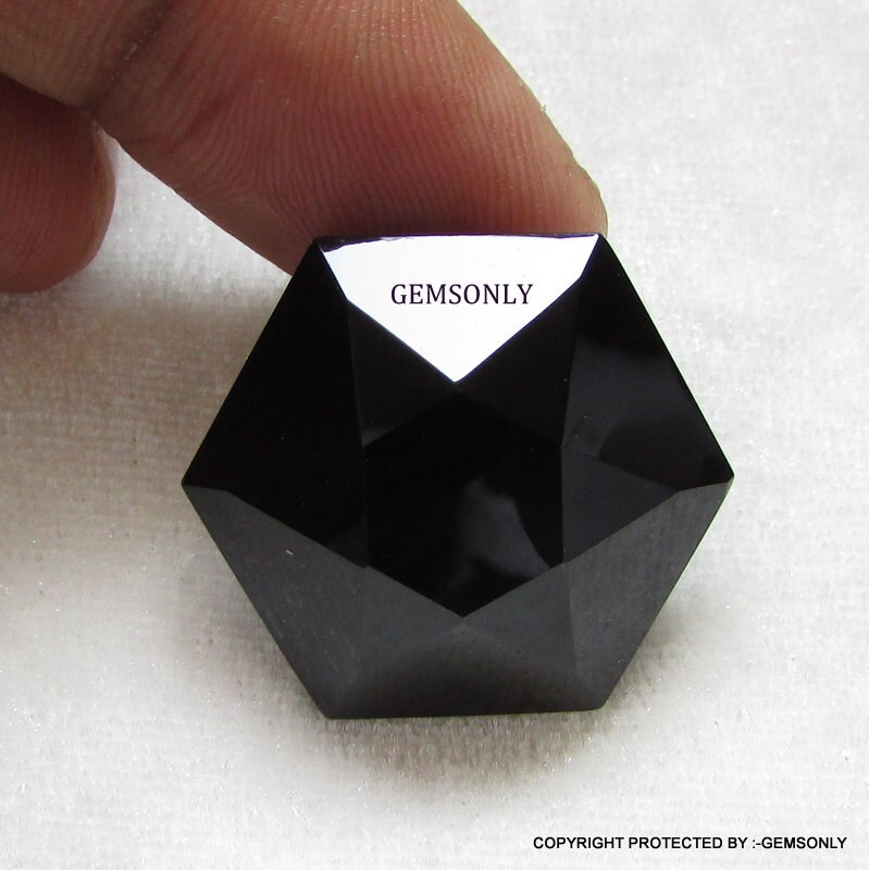 39, 75 Ct Natürlichen Schwarzen Onyx 25mm Davidstern Sechs Doppelseitig Facettierten Seite Unikat Form Facettiert von GEMSONLY