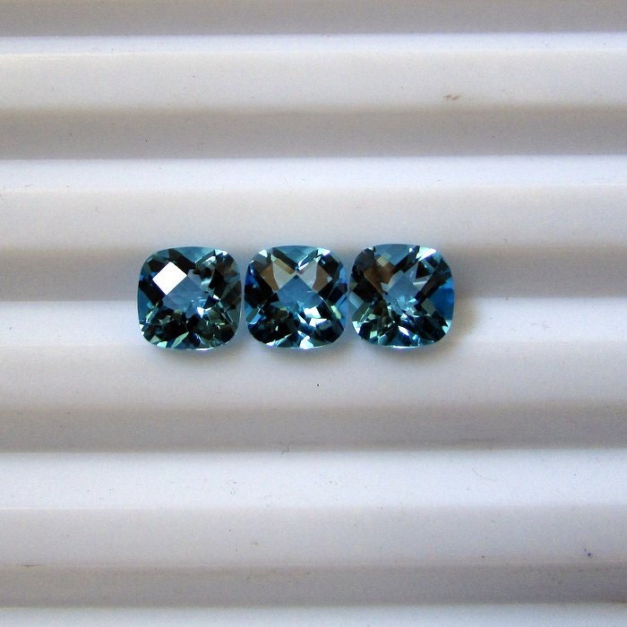 3Er Set Natural Swiss Blue Topas Sq Kissen 8 Mm Cheker Brett Geschnitten von GEMSONLY