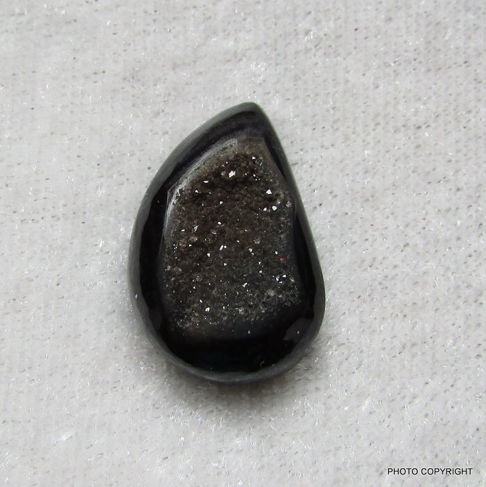 9.20Cts Schwarzer Onyx Druzy Birnenform Cabochon Flach 19.5x13.50mm Zucker Druzy Auf Oben Onyx Dip in Der Farbe Oberseite von GEMSONLY
