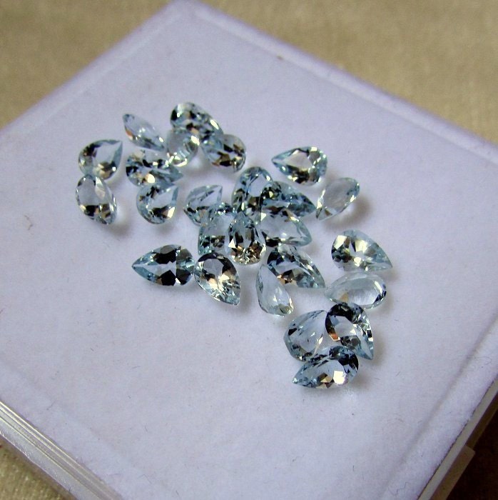 Aquamarin-Birnen-Form 6x4mm 25Pcs Menge 8.70Cts von GEMSONLY