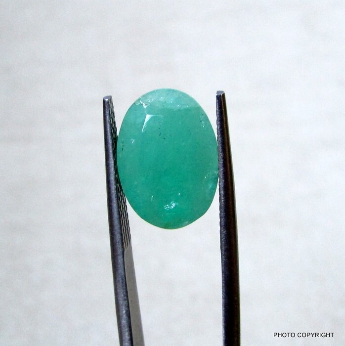 Schön Geschnitten Und Qualität Echten Smaragd Oval 10x14mm Geschliffenen Stein ...wir Beschäftigen Immer Aus Echtem von GEMSONLY