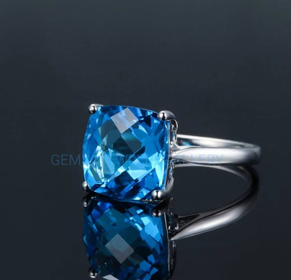 Geniune Swiss Blue Topaz Ring, Massiver Silber 10×10mm Kissenschliff Edelstein, Jubiläumsring von GEMSnJEWELRYGALLERY
