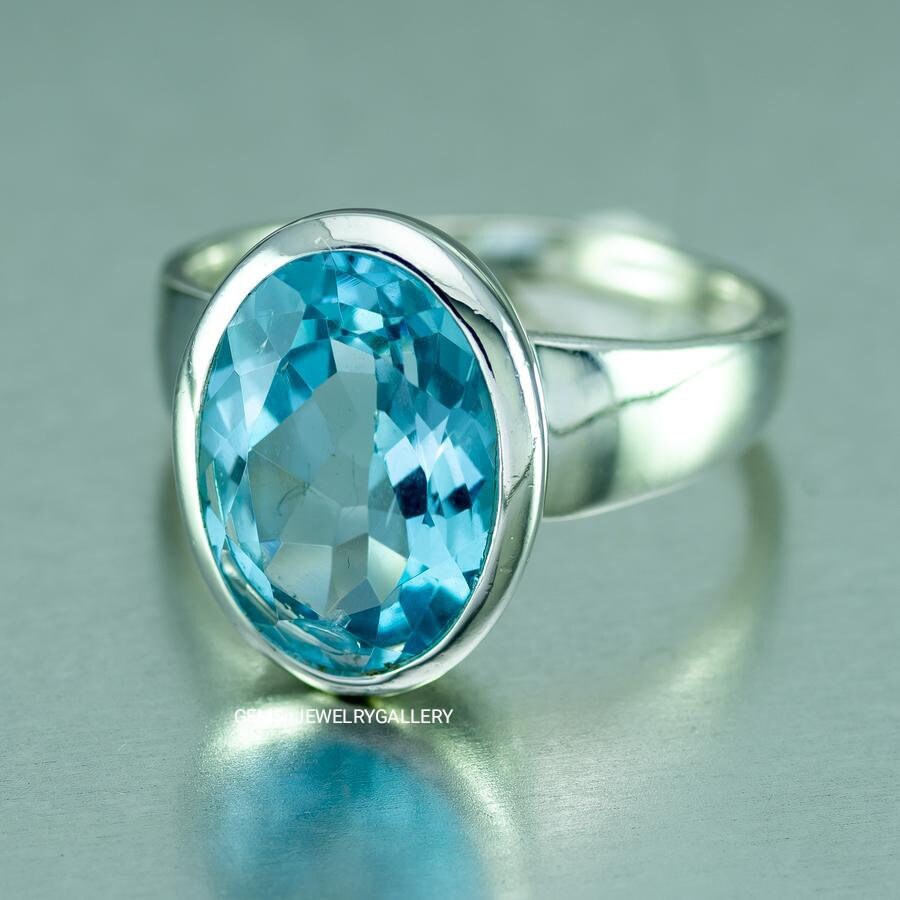 Großer Top Sky Blue Topas Ring, 925 Sterling Silber Blauer Edelstein Dezember Geburtsstein, Jahrestag Ring von GEMSnJEWELRYGALLERY