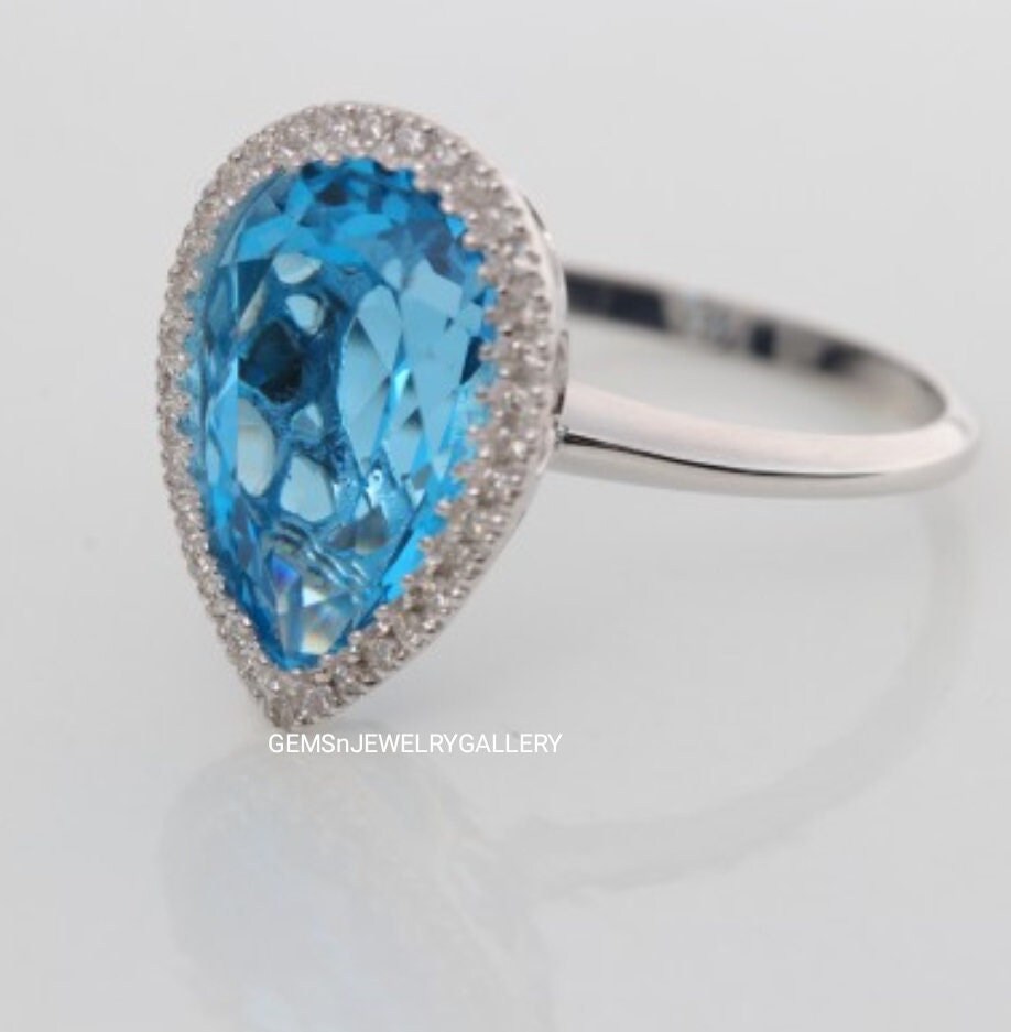 Schweizer Blautopas Ring, Massiver Silberring, 10×14mm Pear Cut Edelstein, Swiss Blue Topaz Jubiläumsring von GEMSnJEWELRYGALLERY