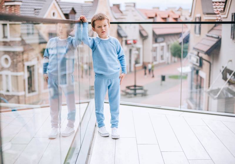 Blauer Pullover Mit Knöpfen Und Jogger Nein-Hose Merino Wolle Weite Bein Hose Gestrickt Baby Kleidung Langarm Set Auf Lager von GETMATCHIT