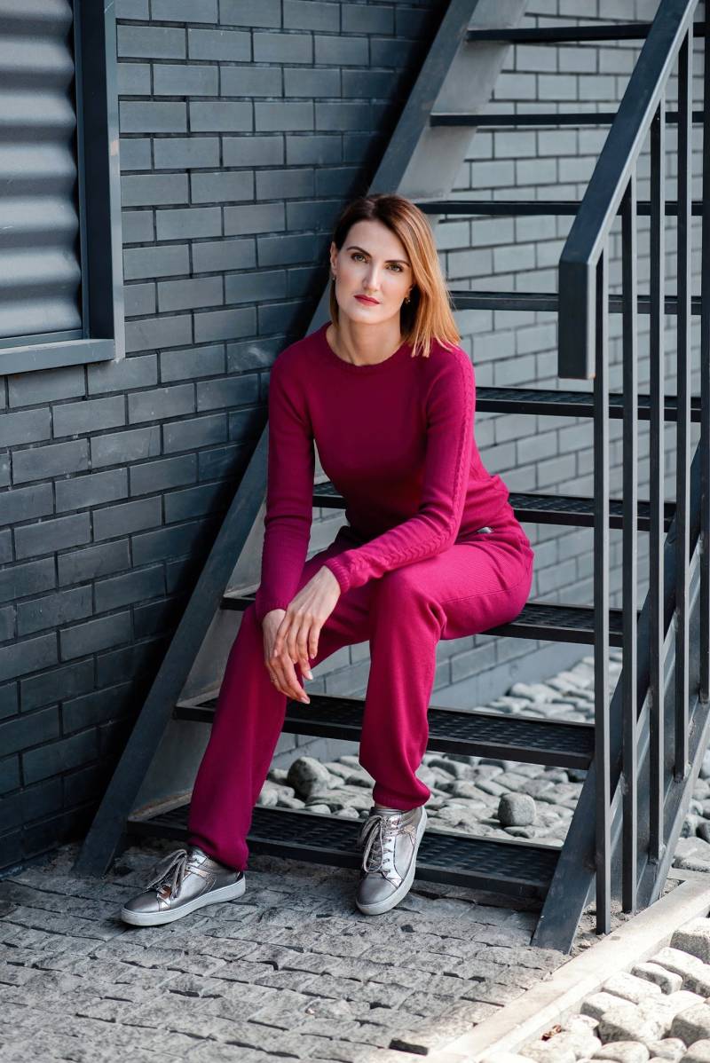 Frauen Merino Wolle Hose Mit Taschen Und Zopfmuster Pullover // 2-Teilig von GETMATCHIT