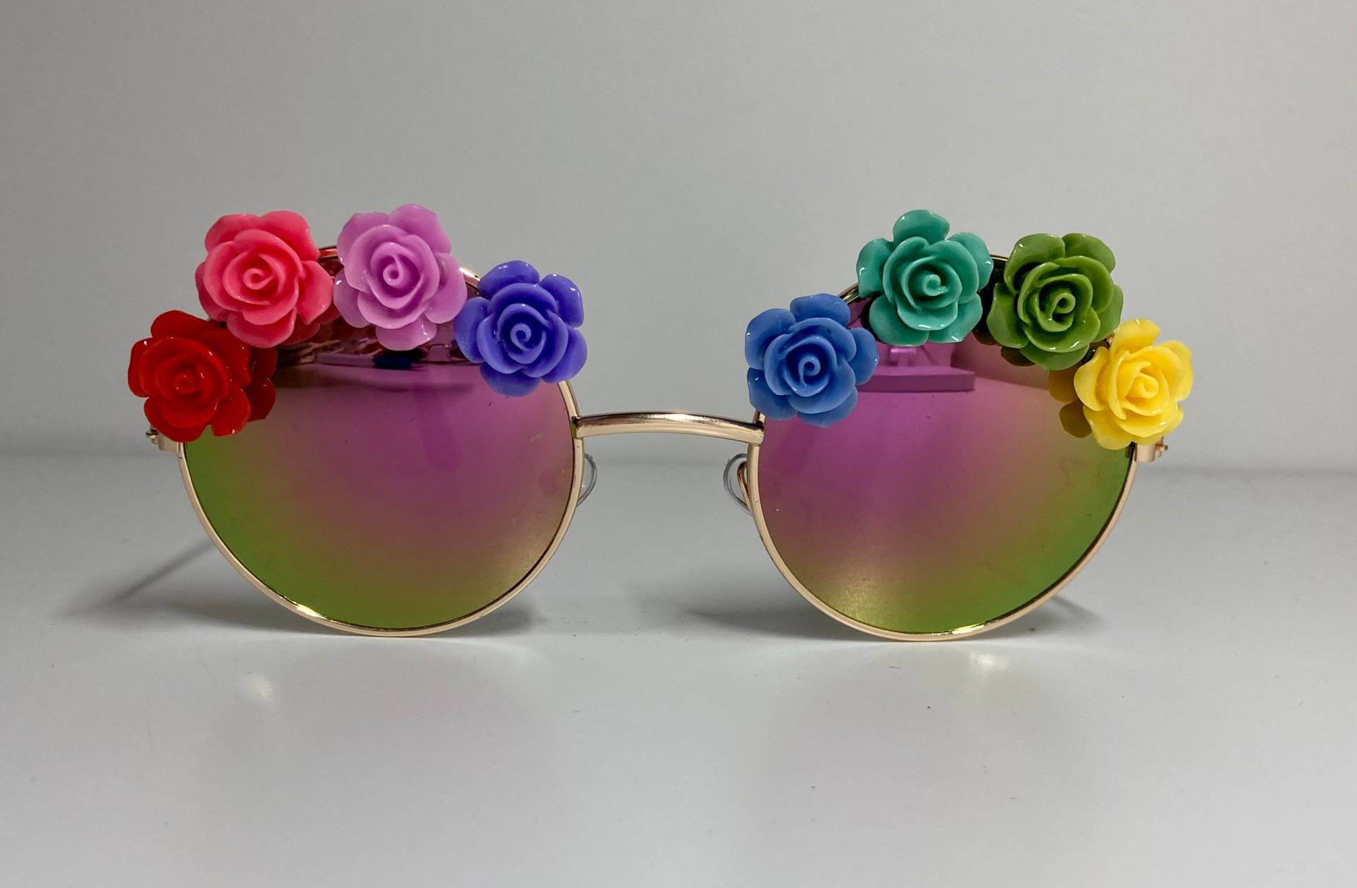 Kinder Runde Regenbogen Blume Sonnenbrille von GGalDesigns