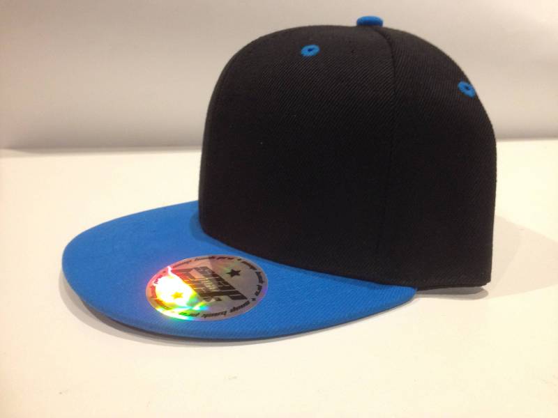 Personalisierte Stickerei 2 Ton Snap Zurück Flache Schirmmütze/Baseballkappe von GGcreatory