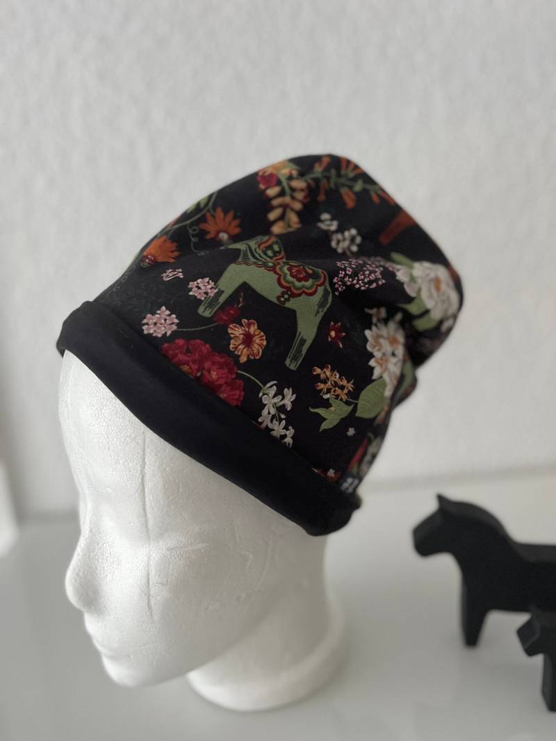 Beanie - Mütze Dala Pferde Beanie - Mütze Dala Pferde von GIGAOriginal