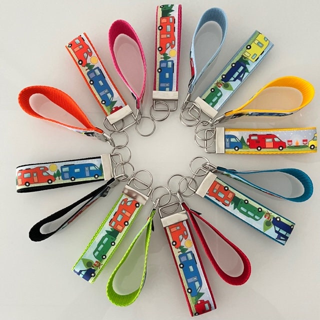 Schlüsselanhänger-Wohnmobil-Camping-Hellblau-Gelb-Grün-Rosa-Schwarz-Beige-Orange-Türkis-Rot-Rost-Wohnmobilschlüsselanhänger Schlüsselanhänger-Wohnmobil-Camping-Hellblau-Gelb-Grün-Rosa-Schwarz-Beige-Orange-Türkis-Rot-Rost-Wohnmobilschlüsselanhänger von GIGAOriginal