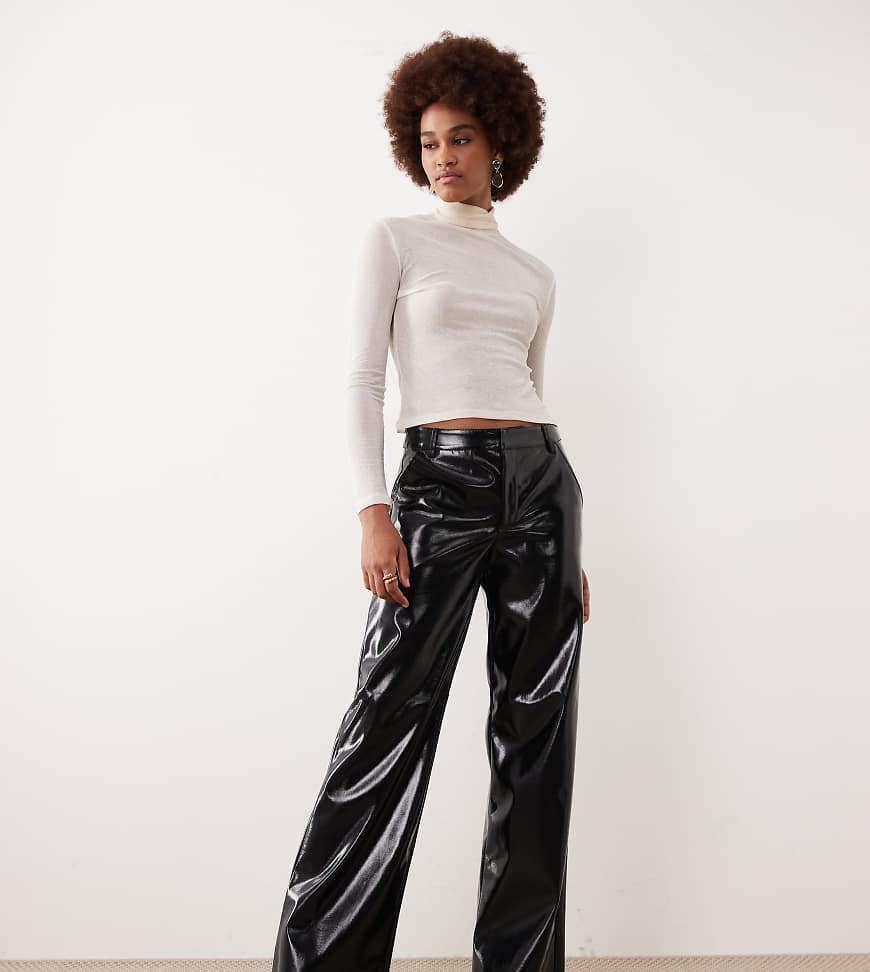 Gina Tricot Tall - Beschichtete Kunstleder-Hose mit geradem Bein in Schwarz von GINA TRICOT Tall