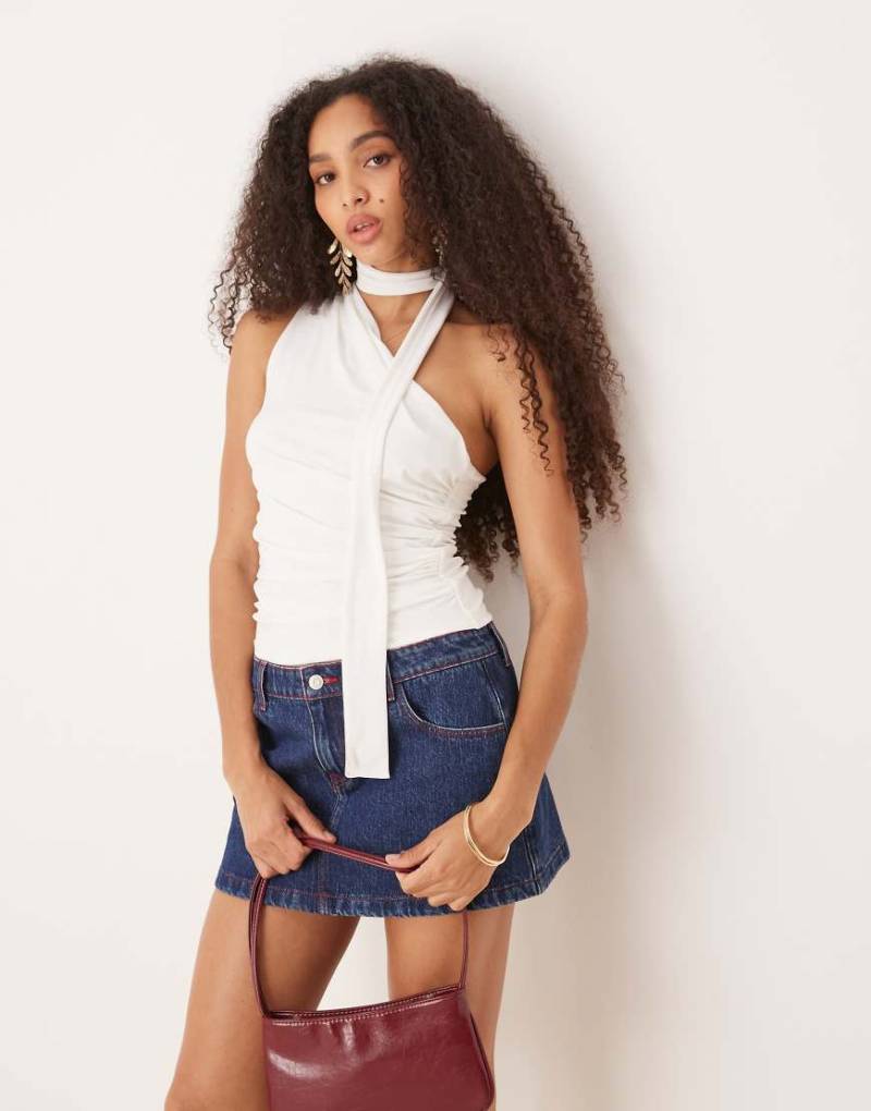 Gina Tricot - Ärmelloses Oberteil in Wollweiß mit Schal-Design von GINA TRICOT