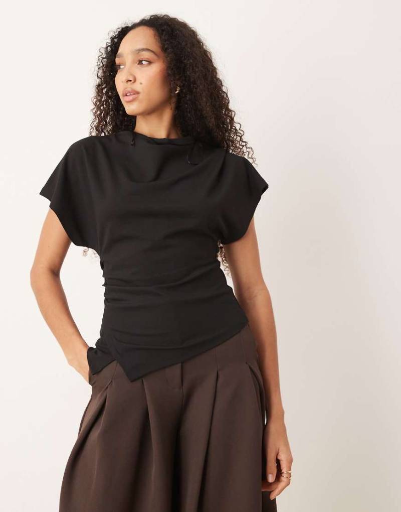 Gina Tricot - Asymmetrisches, drapiertes Oberteil in Schwarz von GINA TRICOT