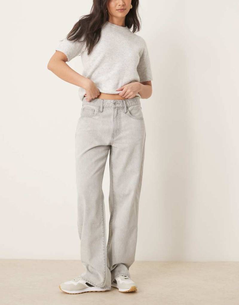 Gina Tricot - Baggy-Jeans in hellgrauer Waschung Gina Tricot - Baggy-Jeans in hellgrauer Waschung von GINA TRICOT