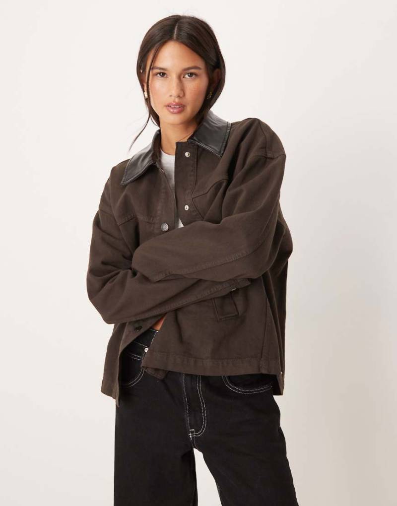 Gina Tricot - Barn-Jeansjacke in brauner Waschung-Brown von GINA TRICOT