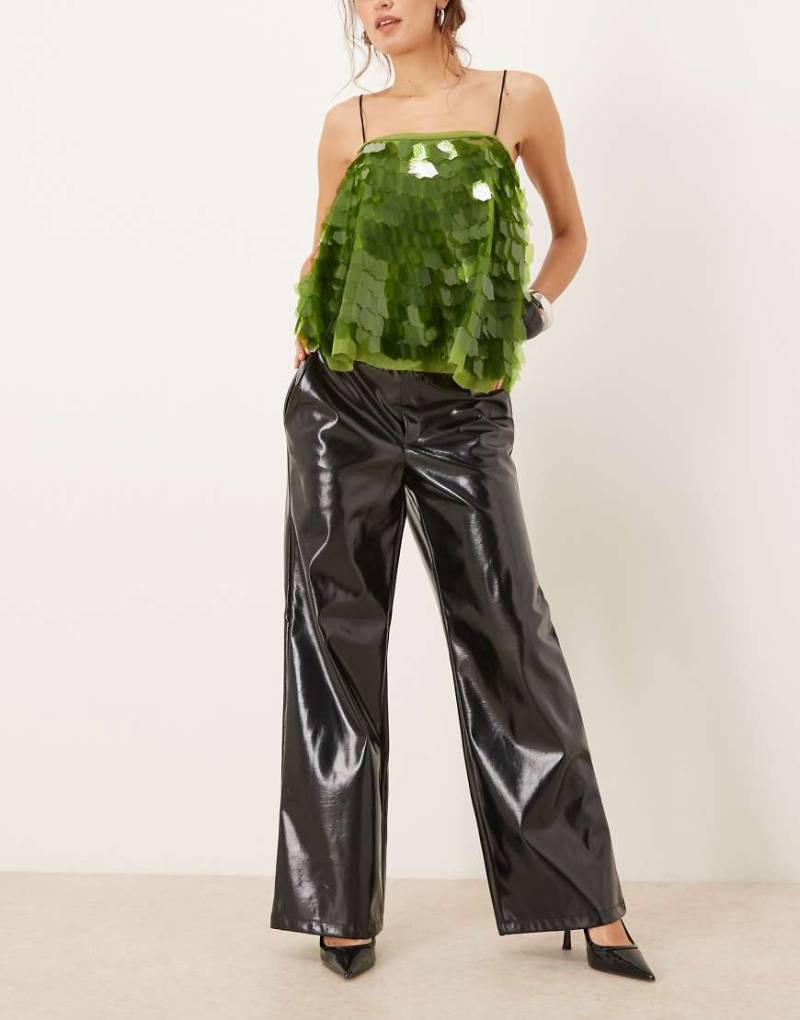 Gina Tricot - Beschichtete Kunstleder-Hose mit geradem Bein in Schwarz von GINA TRICOT