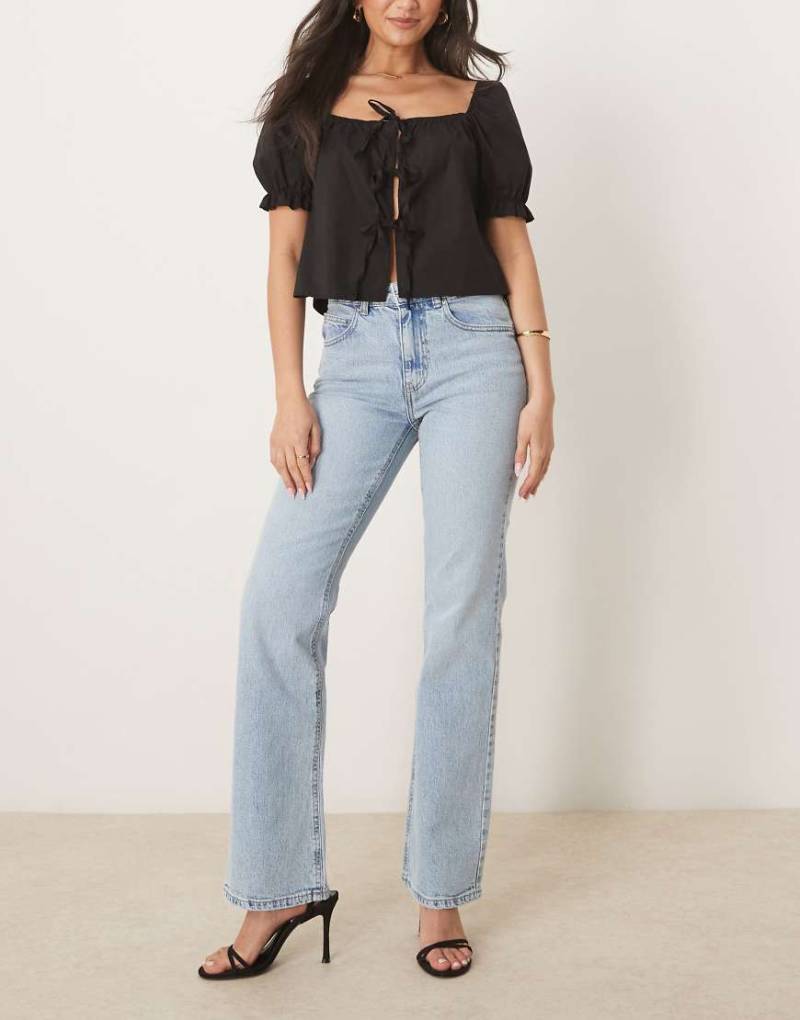 Gina Tricot - Bootcut-Stretch-Jeans in heller Waschung mit mittelhohem Bund-Blau von GINA TRICOT