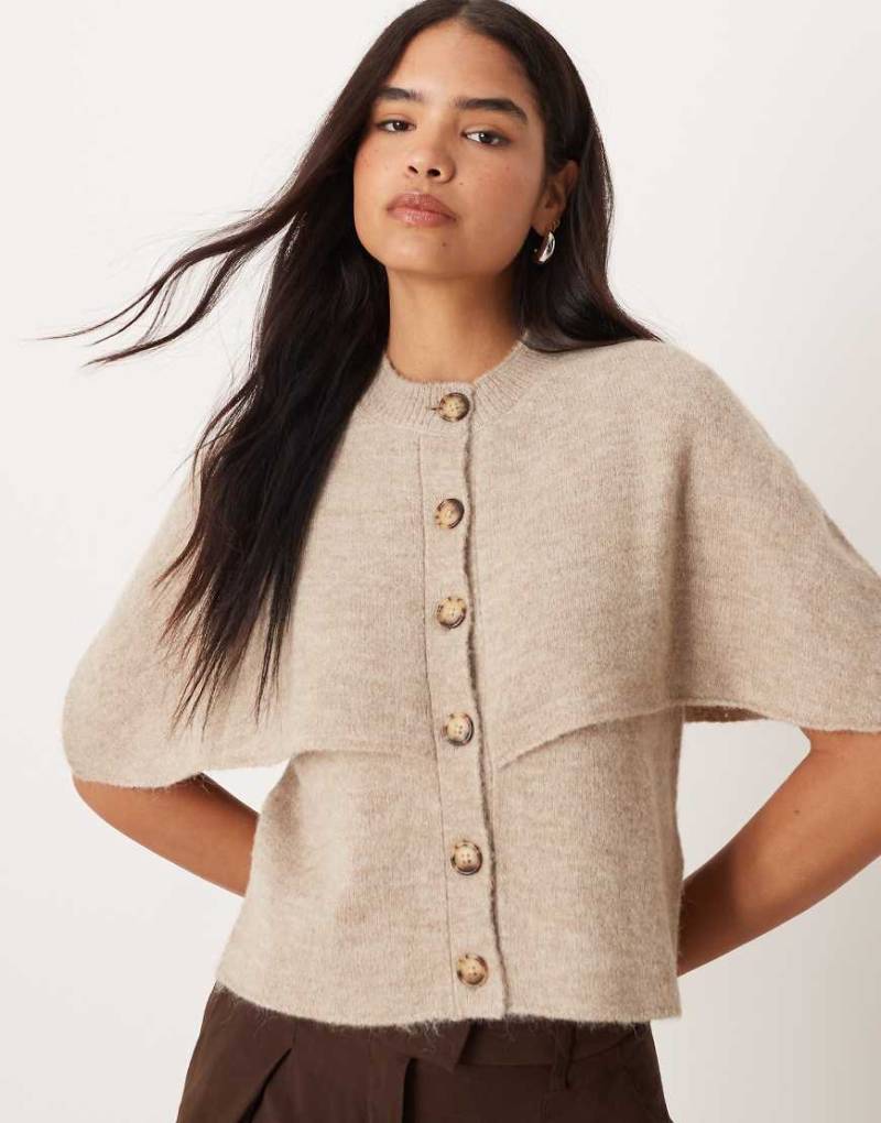 Gina Tricot - Cape-Strickjacke in Maulwurfbraun aus Woll-Alpakamix-Brown Gina Tricot - Cape-Strickjacke in Maulwurfbraun aus Woll-Alpakamix-Brown von GINA TRICOT