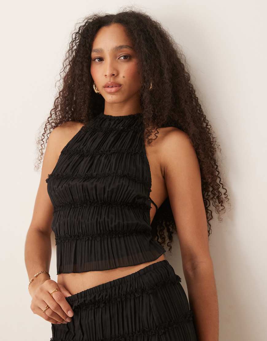 Gina Tricot - Gerafftes Neckholder-Top in Schwarz, Kombiteil Gina Tricot - Gerafftes Neckholder-Top in Schwarz, Kombiteil von GINA TRICOT